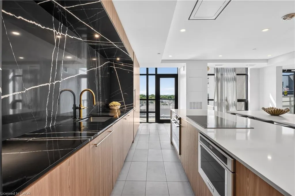 461 Green Road #606