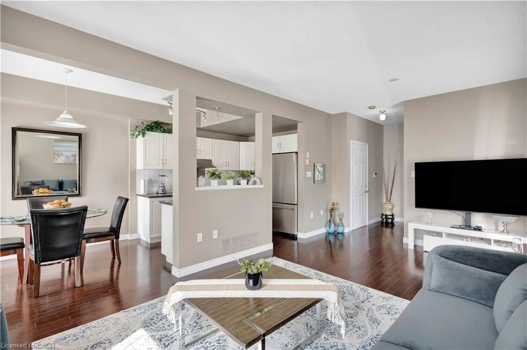 232 Stonehenge Drive #8