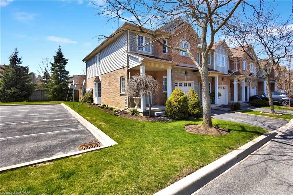 232 Stonehenge Drive #8