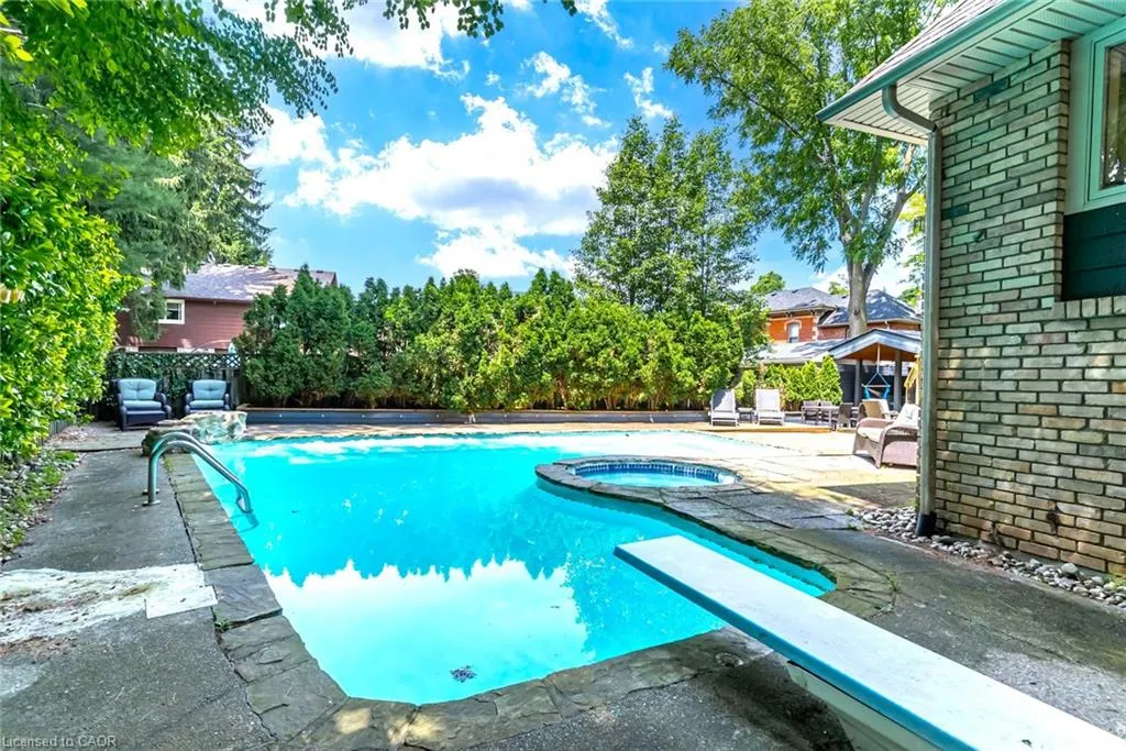 181 Golf Links Road