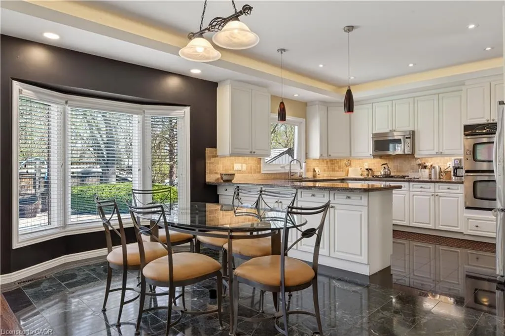 85 Waterford Crescent