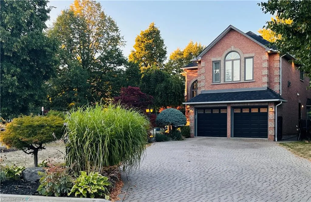 85 Waterford Crescent