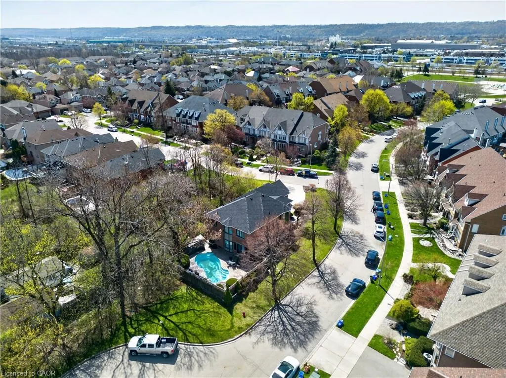85 Waterford Crescent