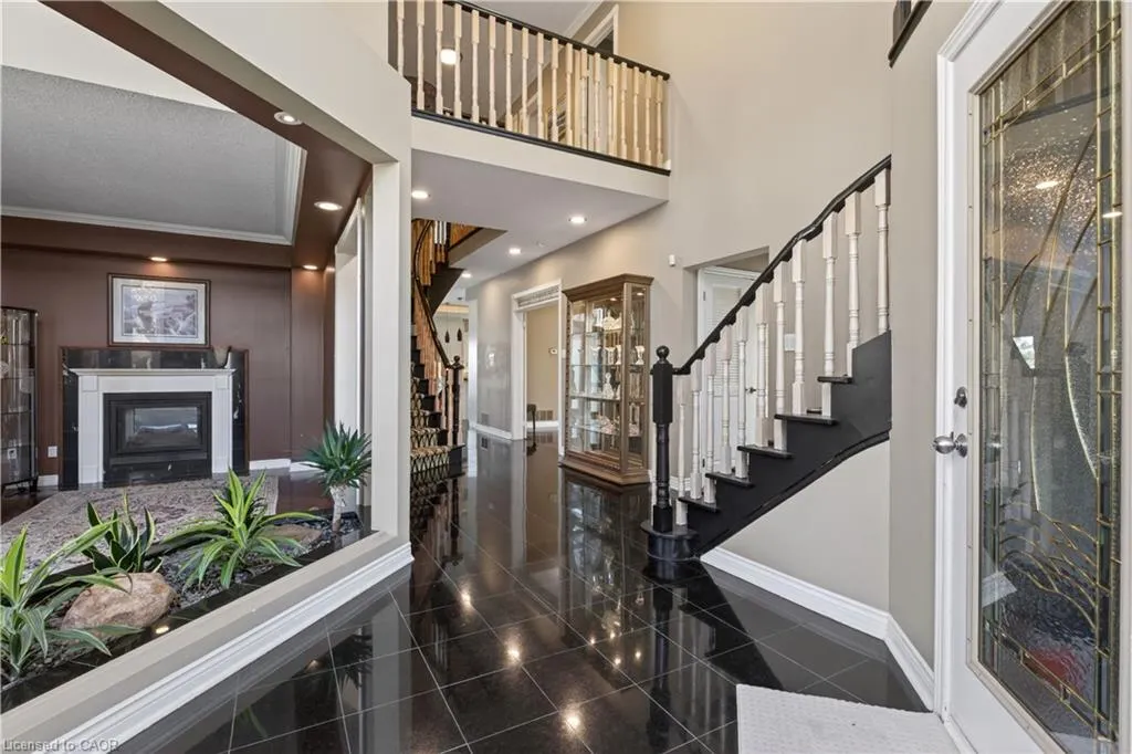 85 Waterford Crescent