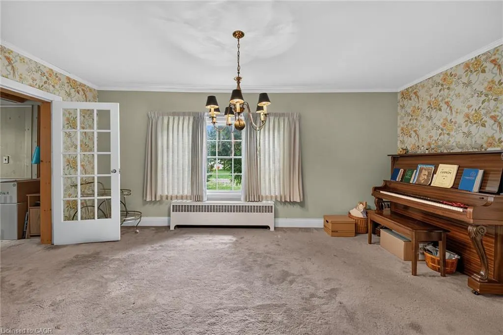 48 Garner Road W