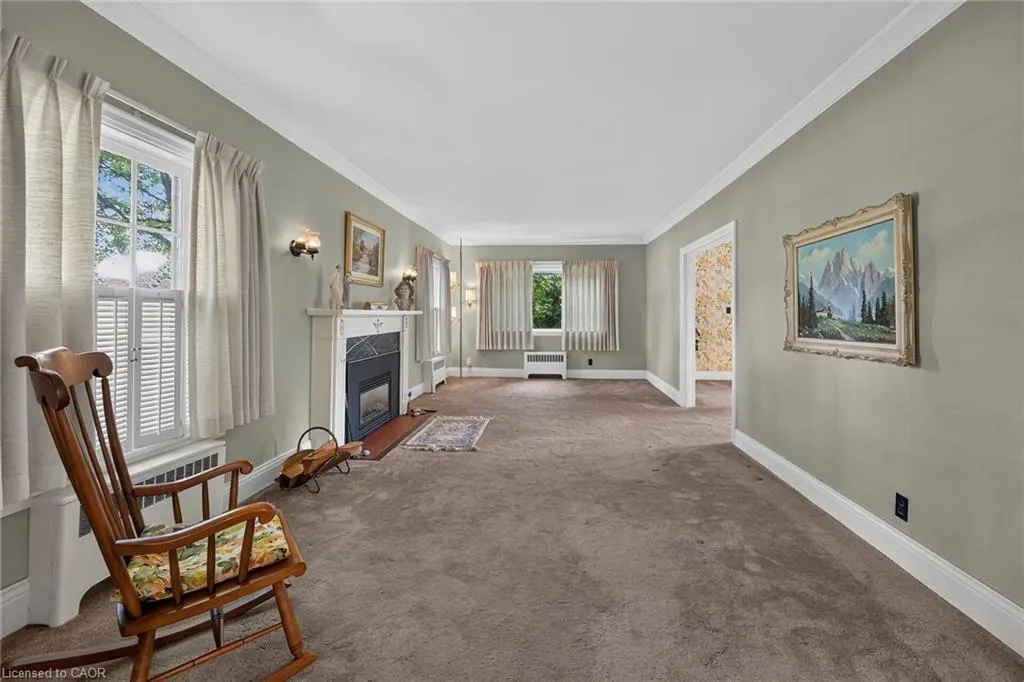 48 Garner Road W