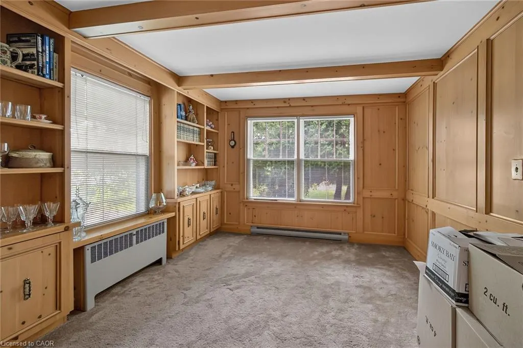 48 Garner Road W