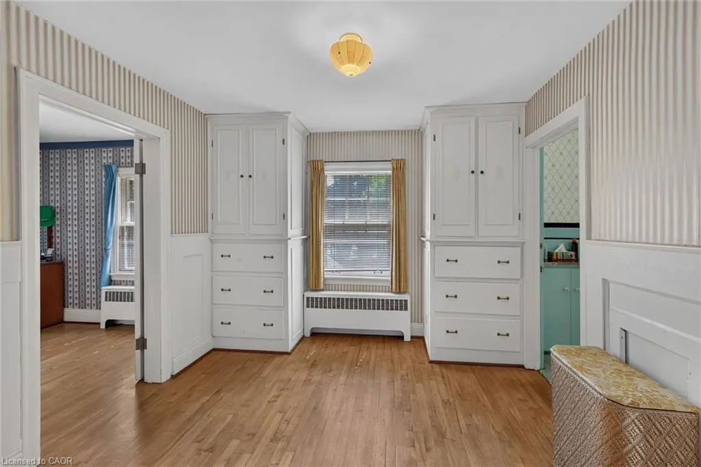 48 Garner Road W