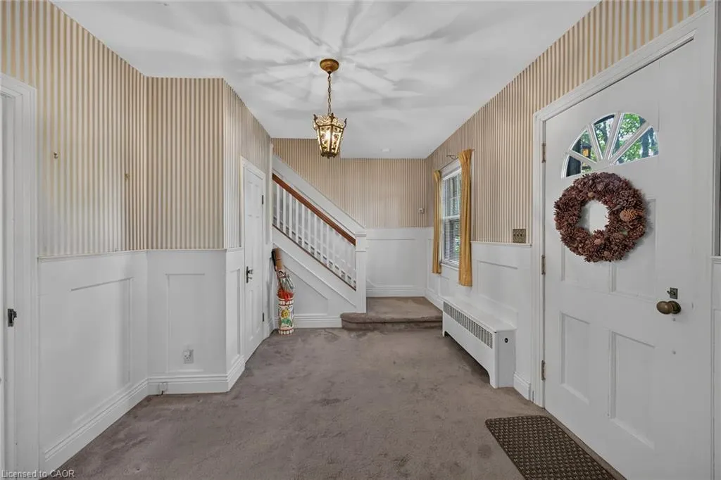 48 Garner Road W