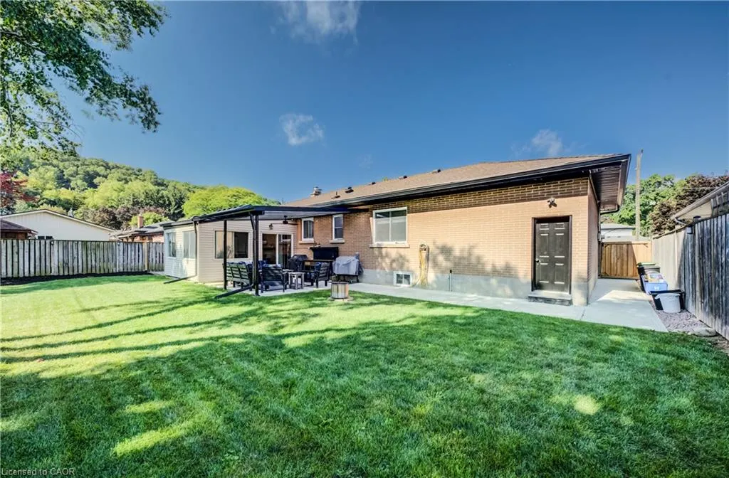 21 Loma Drive
