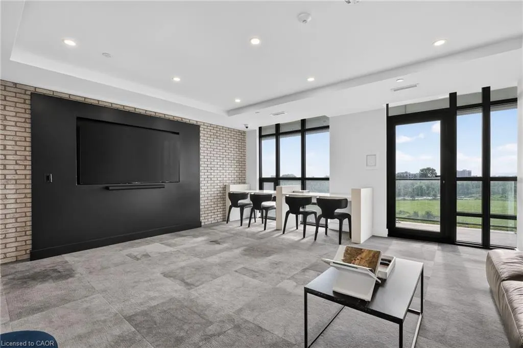 461 Green Road #205