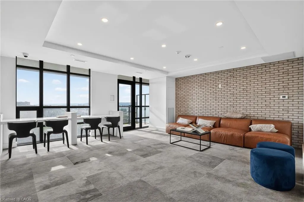 461 Green Road #205