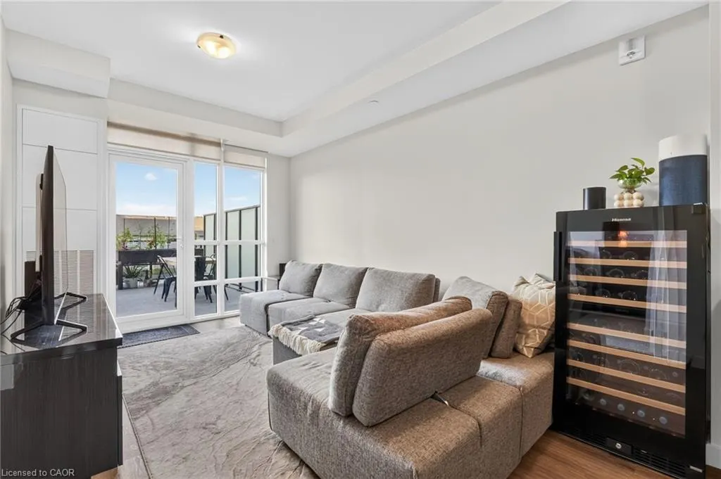 461 Green Road #205