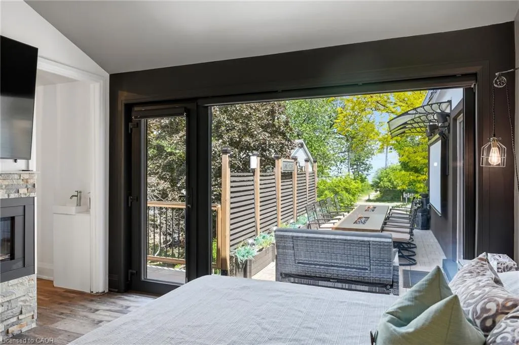 36 Lakeview Drive