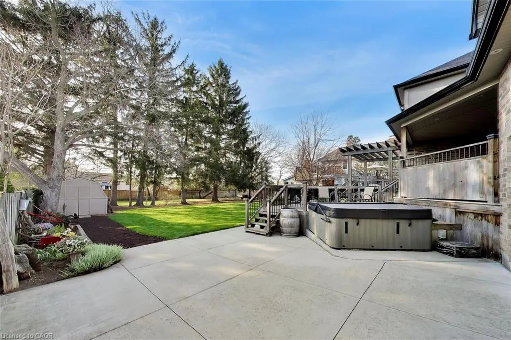 73 Lake Avenue Drive