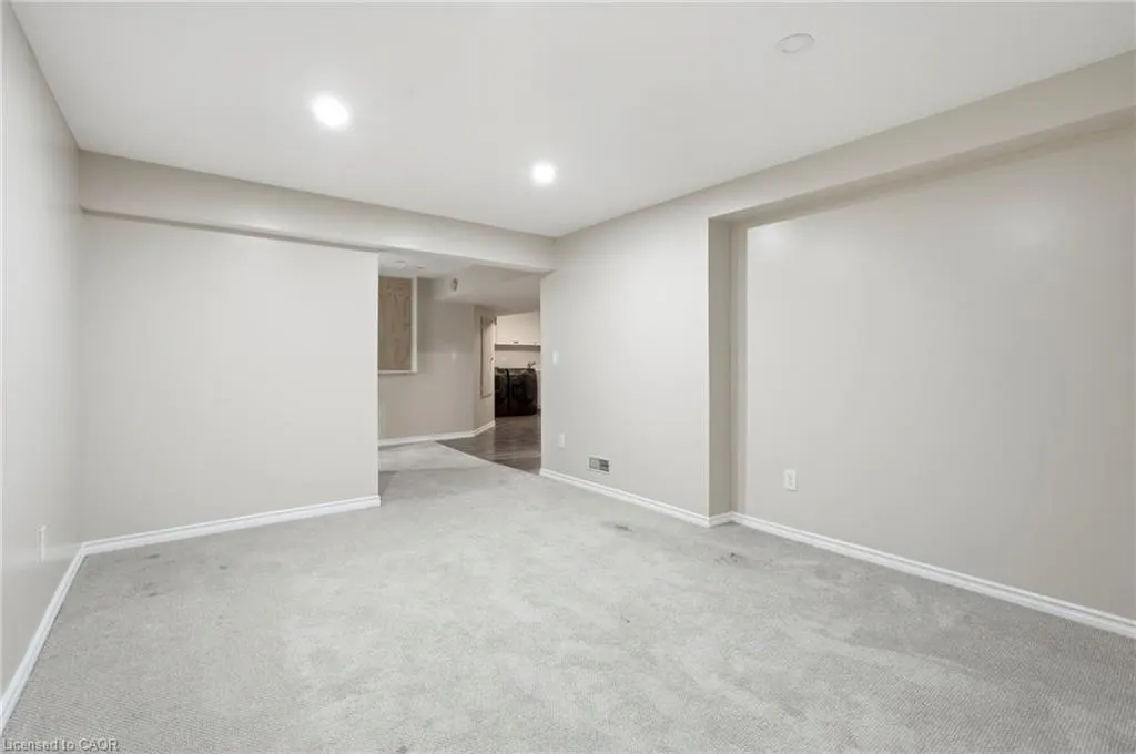 18 Sable Drive