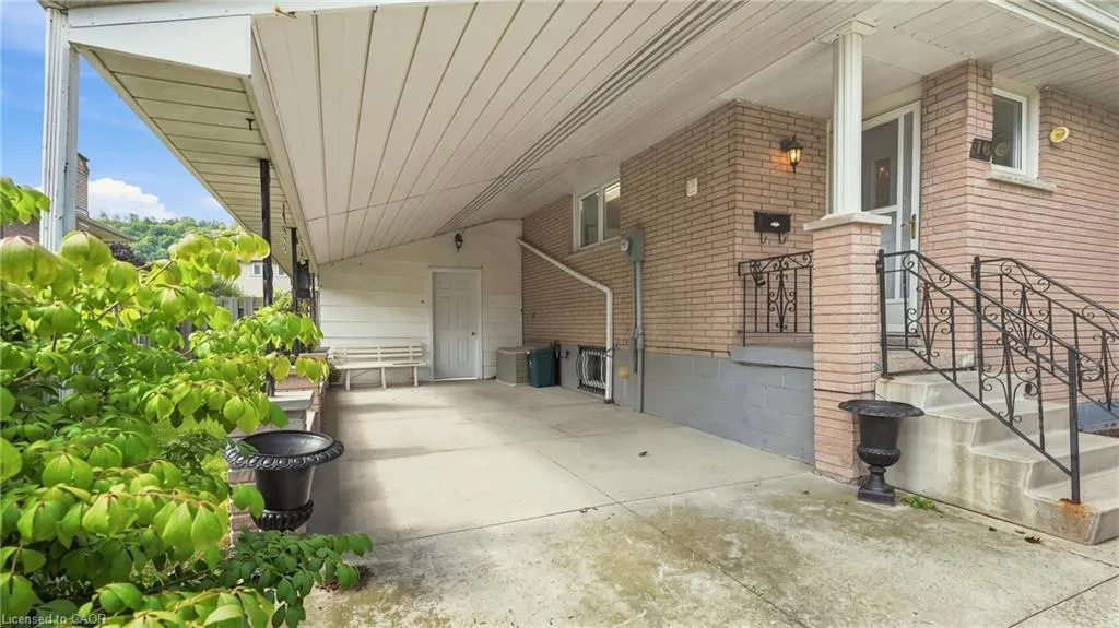 18 Glen Castle Drive