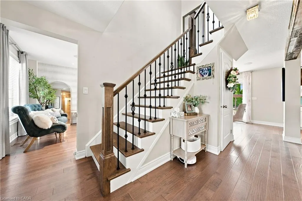 71 Riviera Ridge
