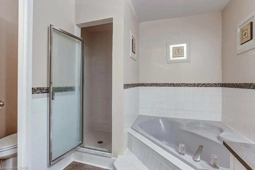 4 Edgewater Drive