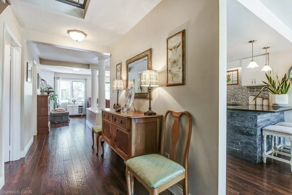 4 Edgewater Drive