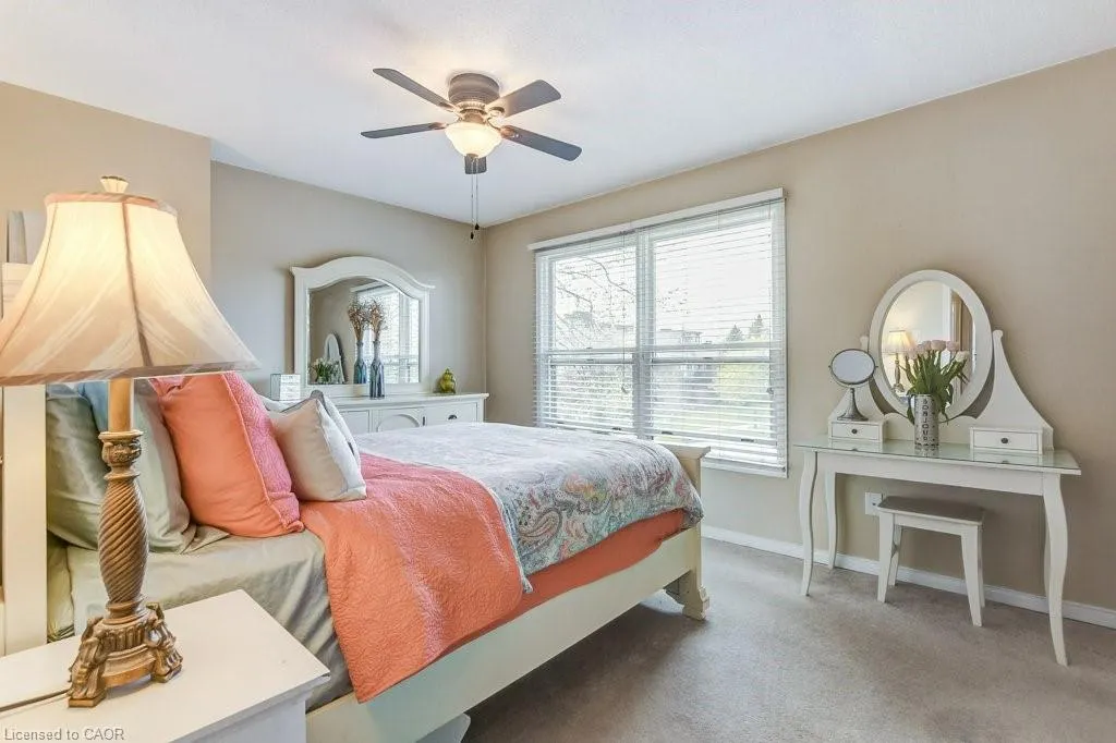 4 Edgewater Drive