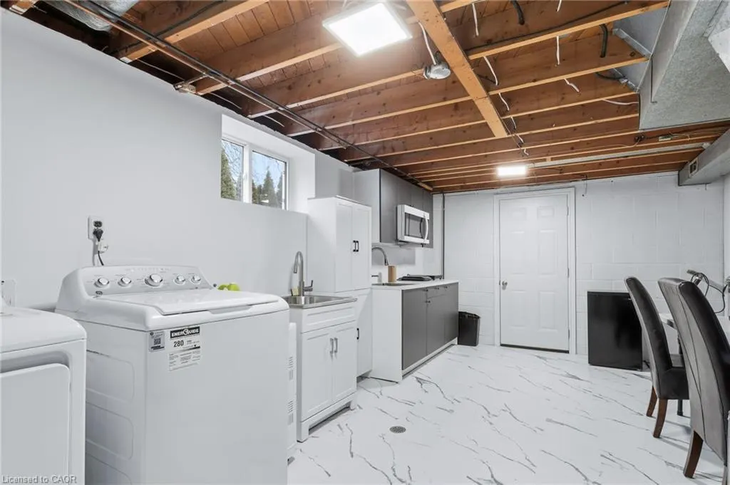27 Blenheim Drive