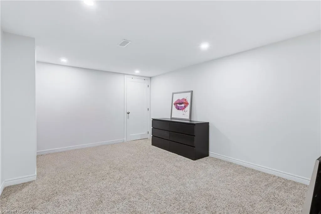 27 Blenheim Drive