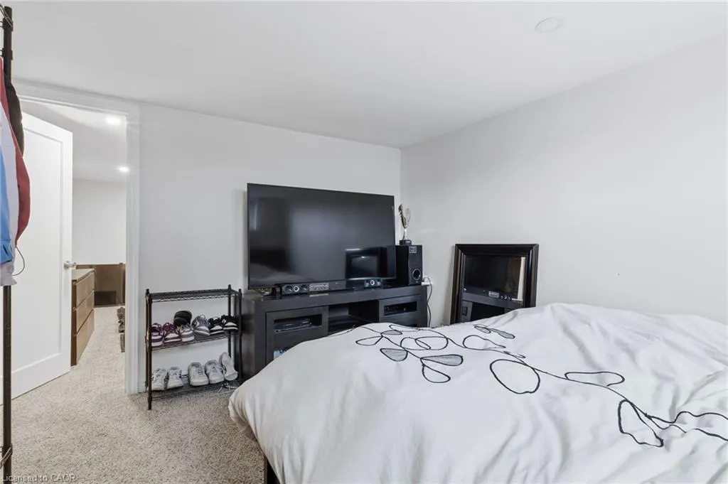 27 Blenheim Drive