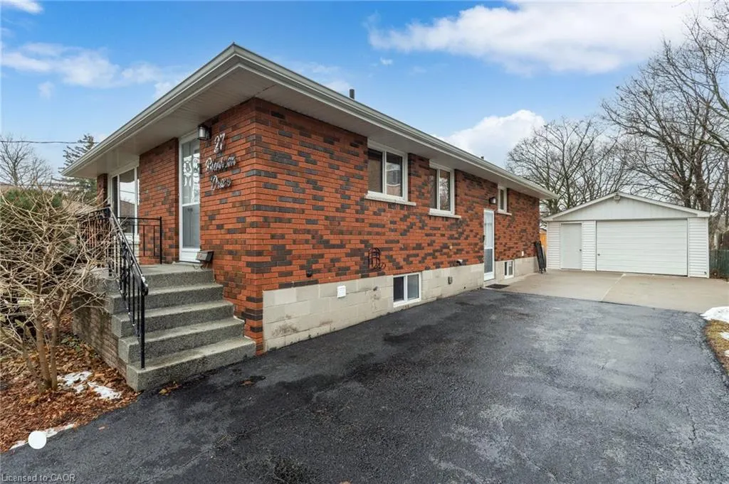 27 Blenheim Drive
