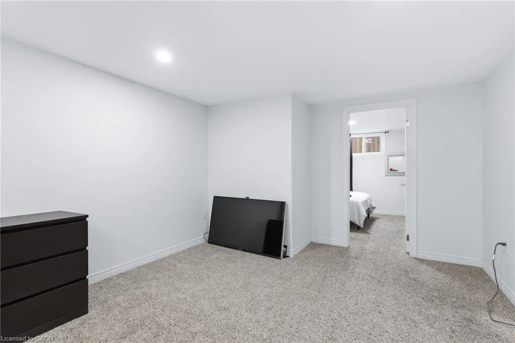 27 Blenheim Drive