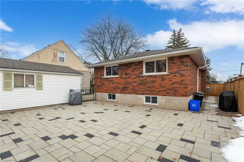 27 Blenheim Drive