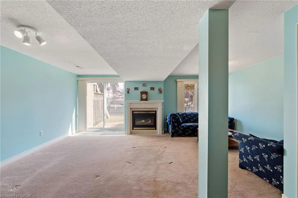 85 Edgewater Drive #10