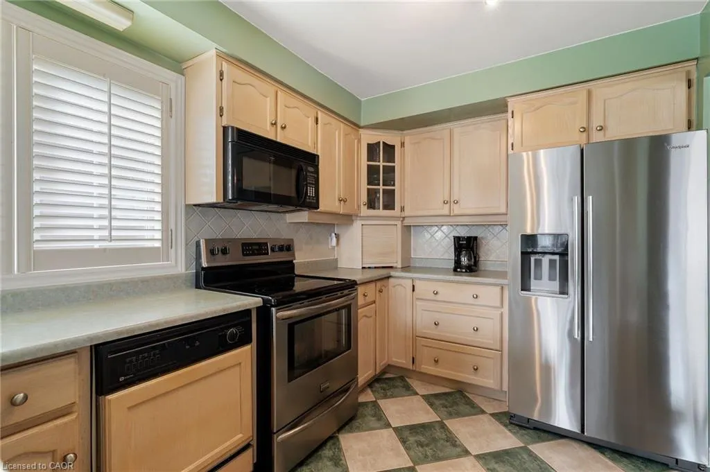 85 Edgewater Drive #10