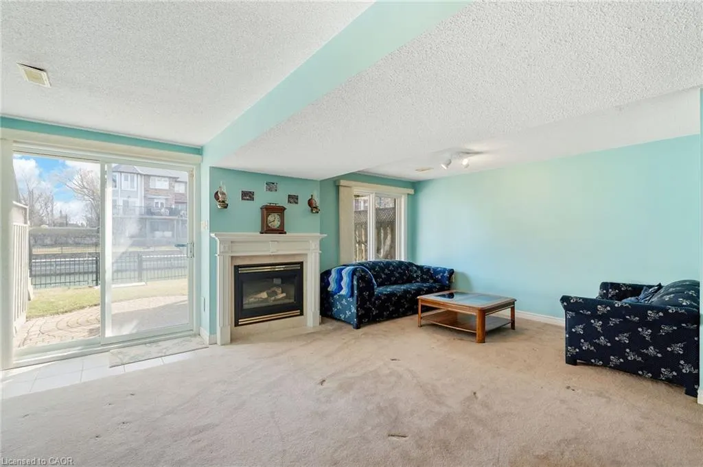 85 Edgewater Drive #10
