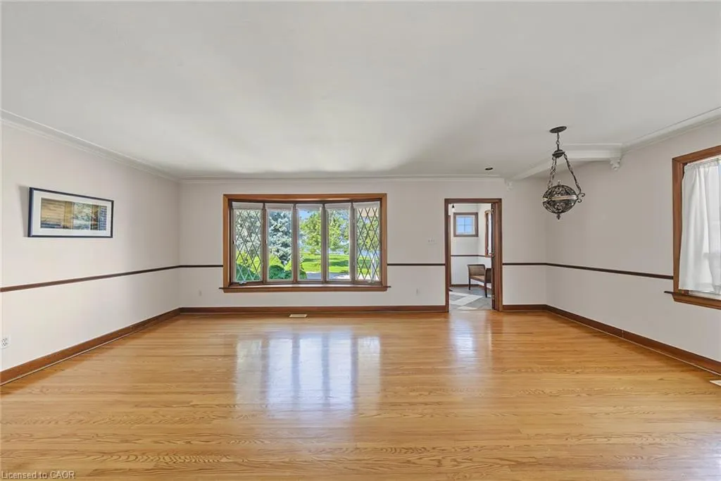 13 Lakeside Drive