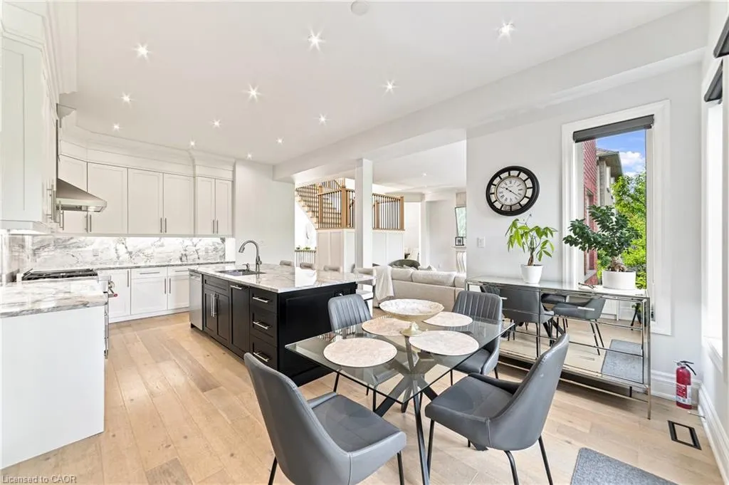 123 Tollgate Drive