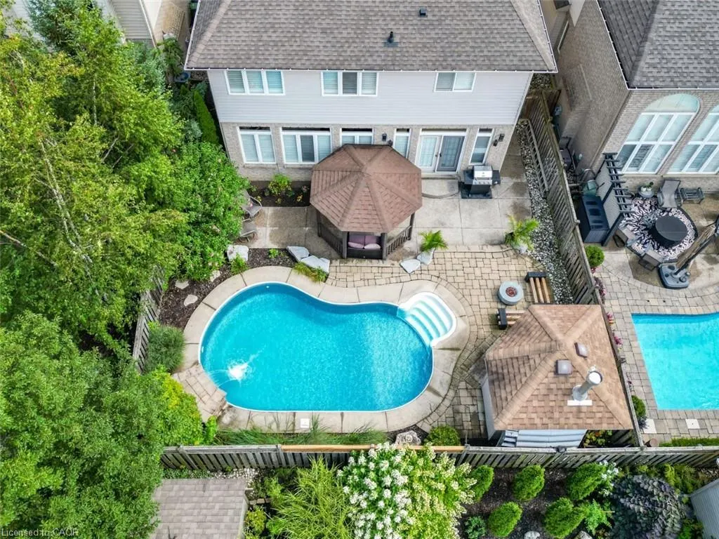 123 Moorland Crescent
