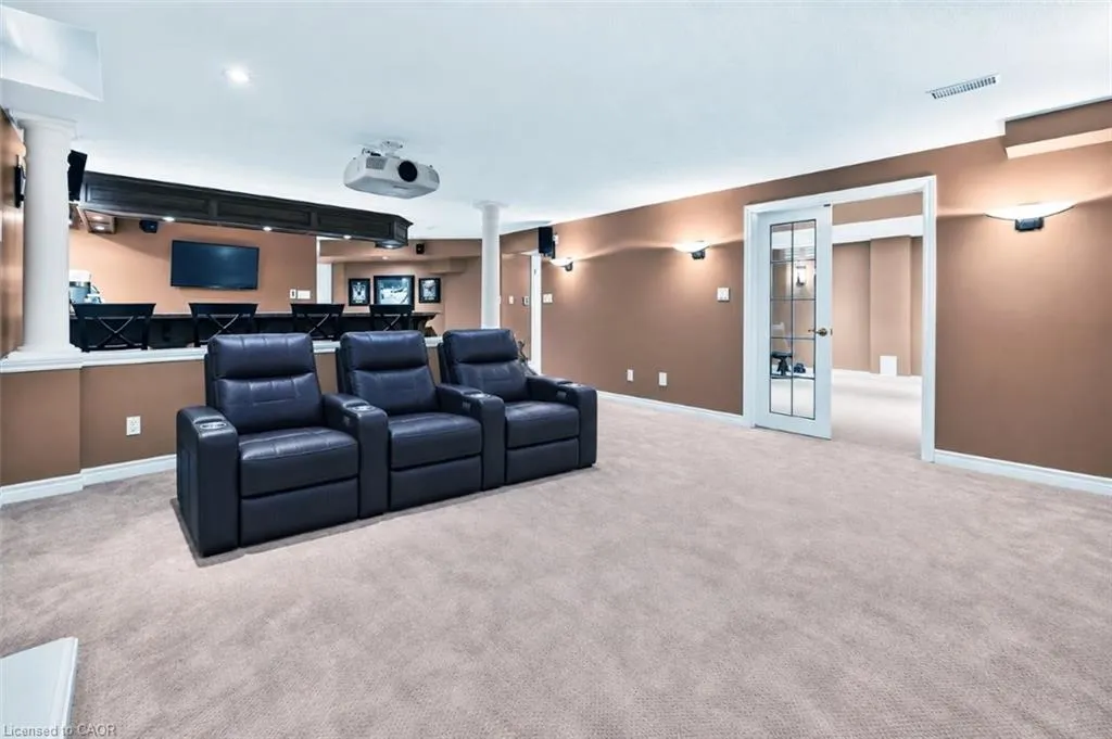123 Moorland Crescent