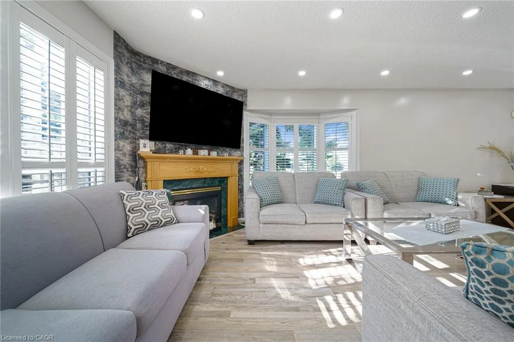 800 Paramount Drive #1