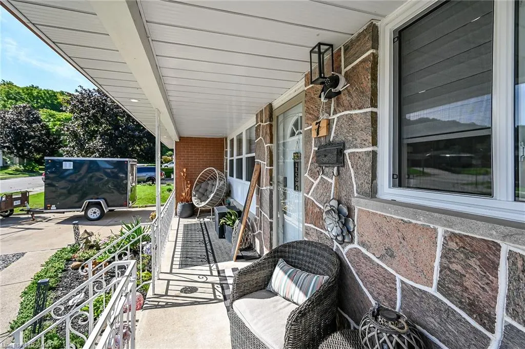 7 Glen Allen Drive