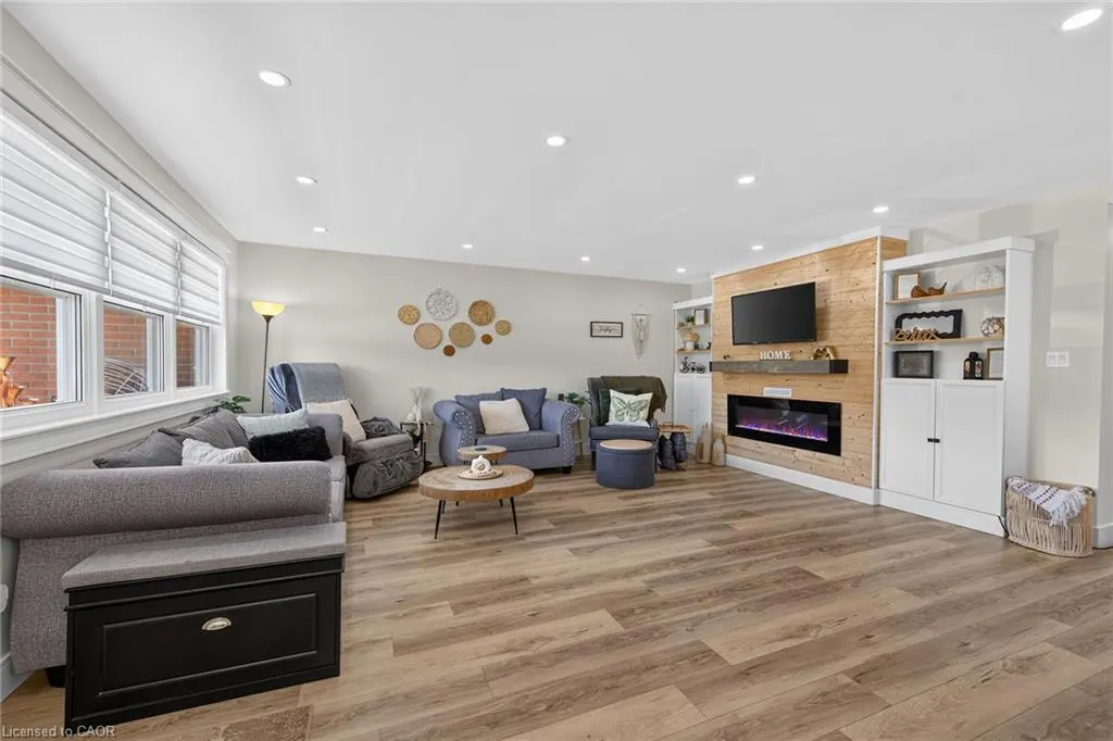 7 Glen Allen Drive