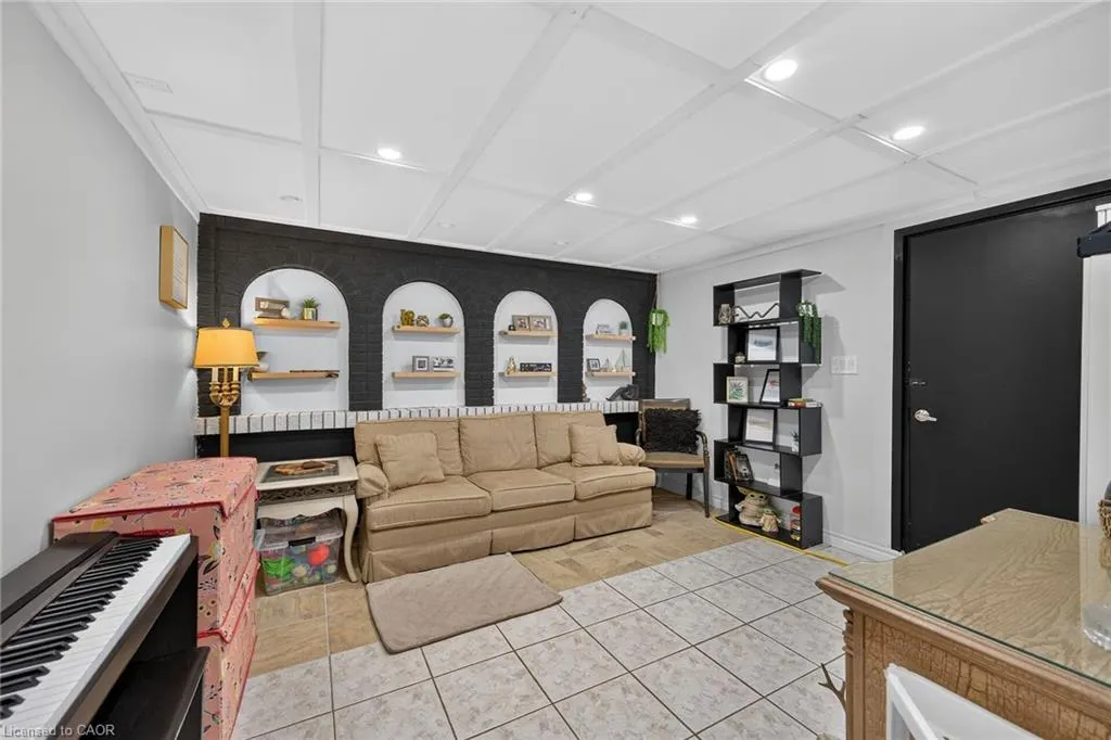 7 Glen Allen Drive