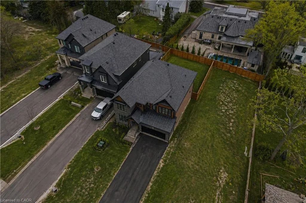 7 Bartlett Avenue
