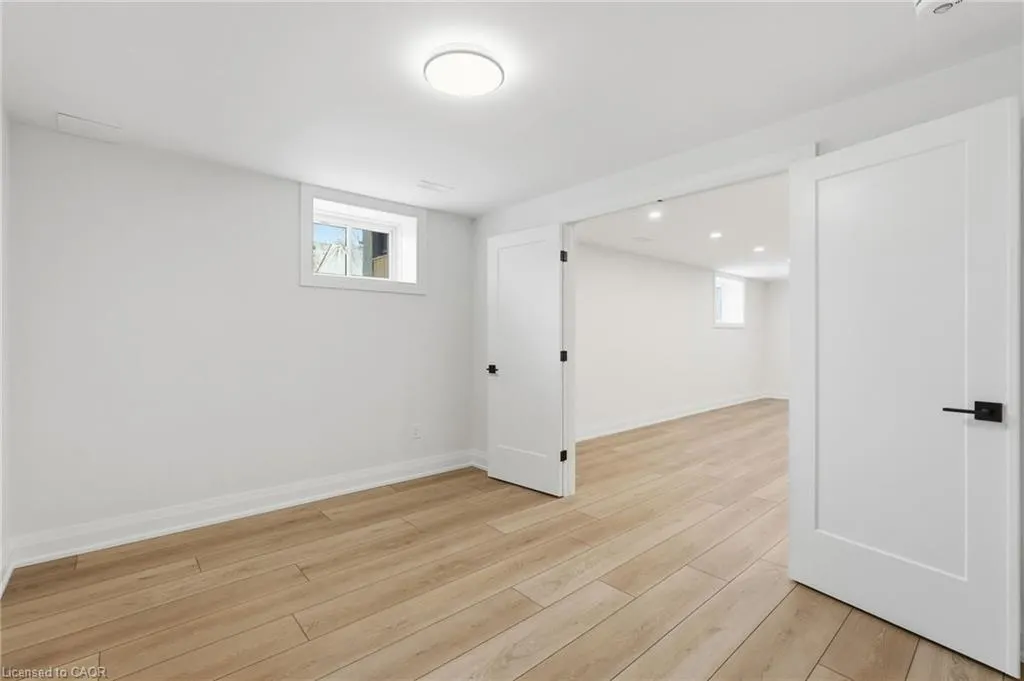 7 Bartlett Avenue