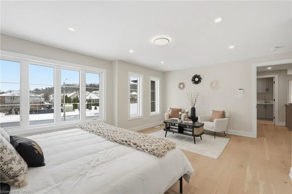 7 Bartlett Avenue