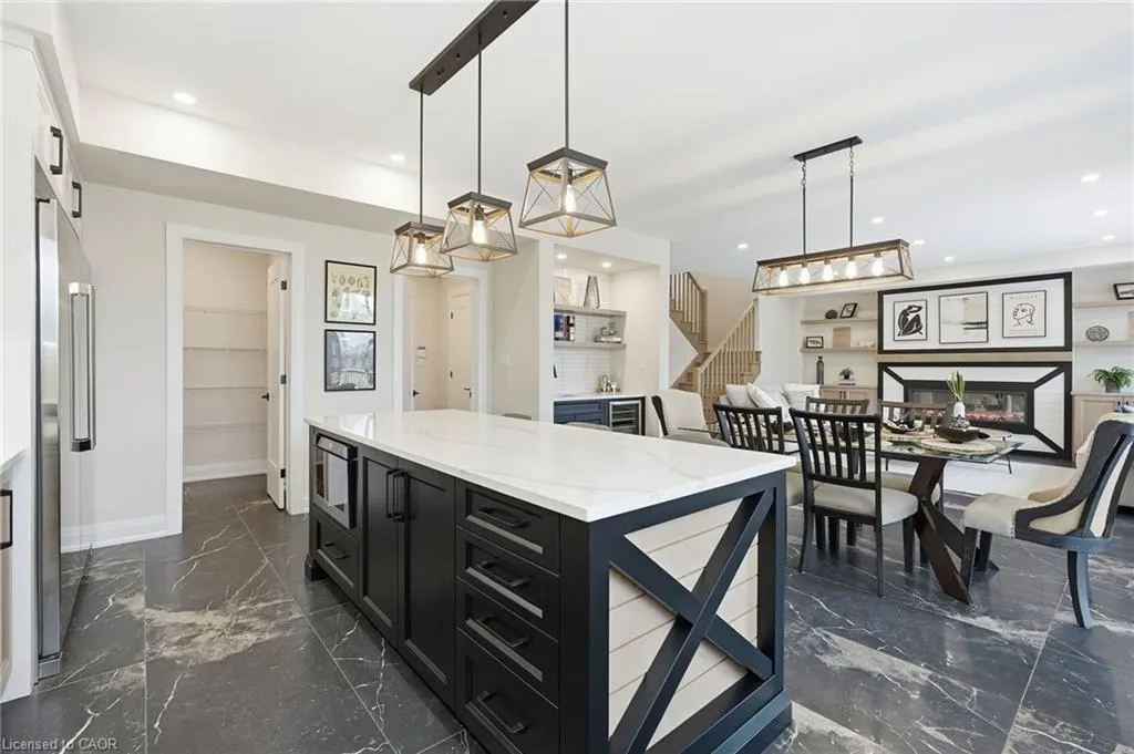 7 Bartlett Avenue