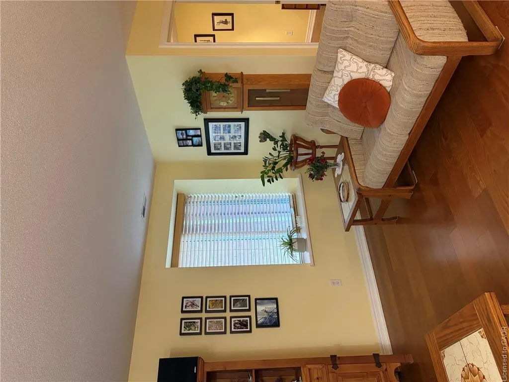275 Main Street E #001