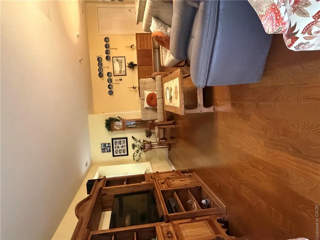 275 Main Street E #001