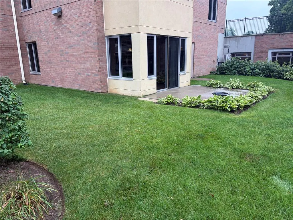 275 Main Street E #001