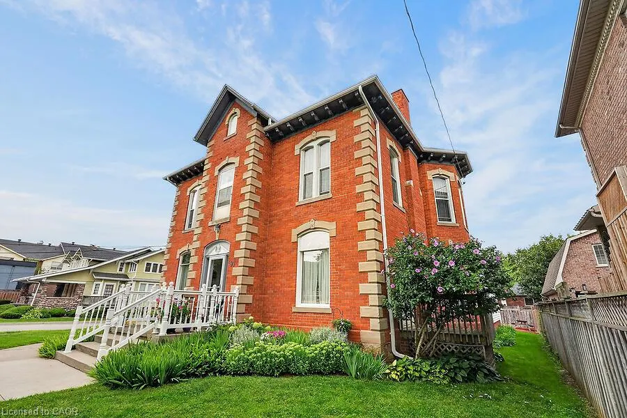 91 Main Street E